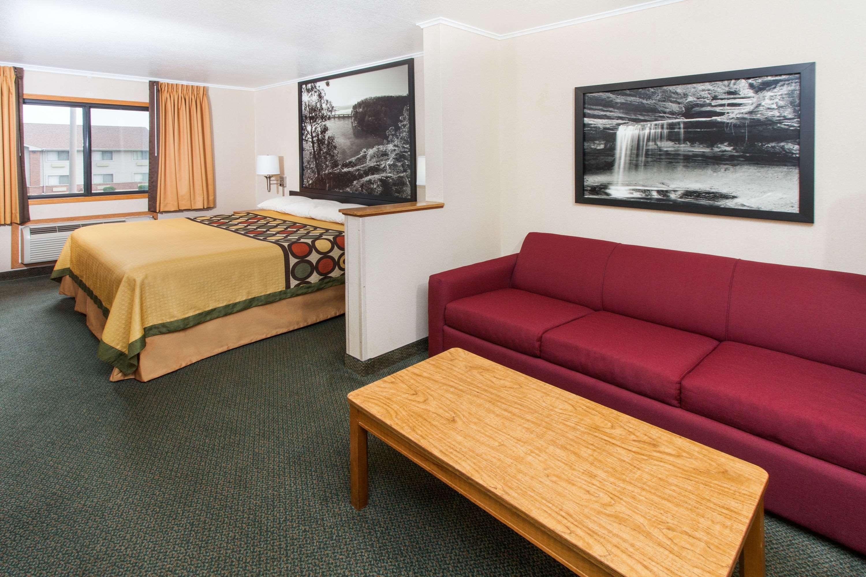Hotel Super 8 By Wyndham Ottawa Starved Rock Exteriér fotografie