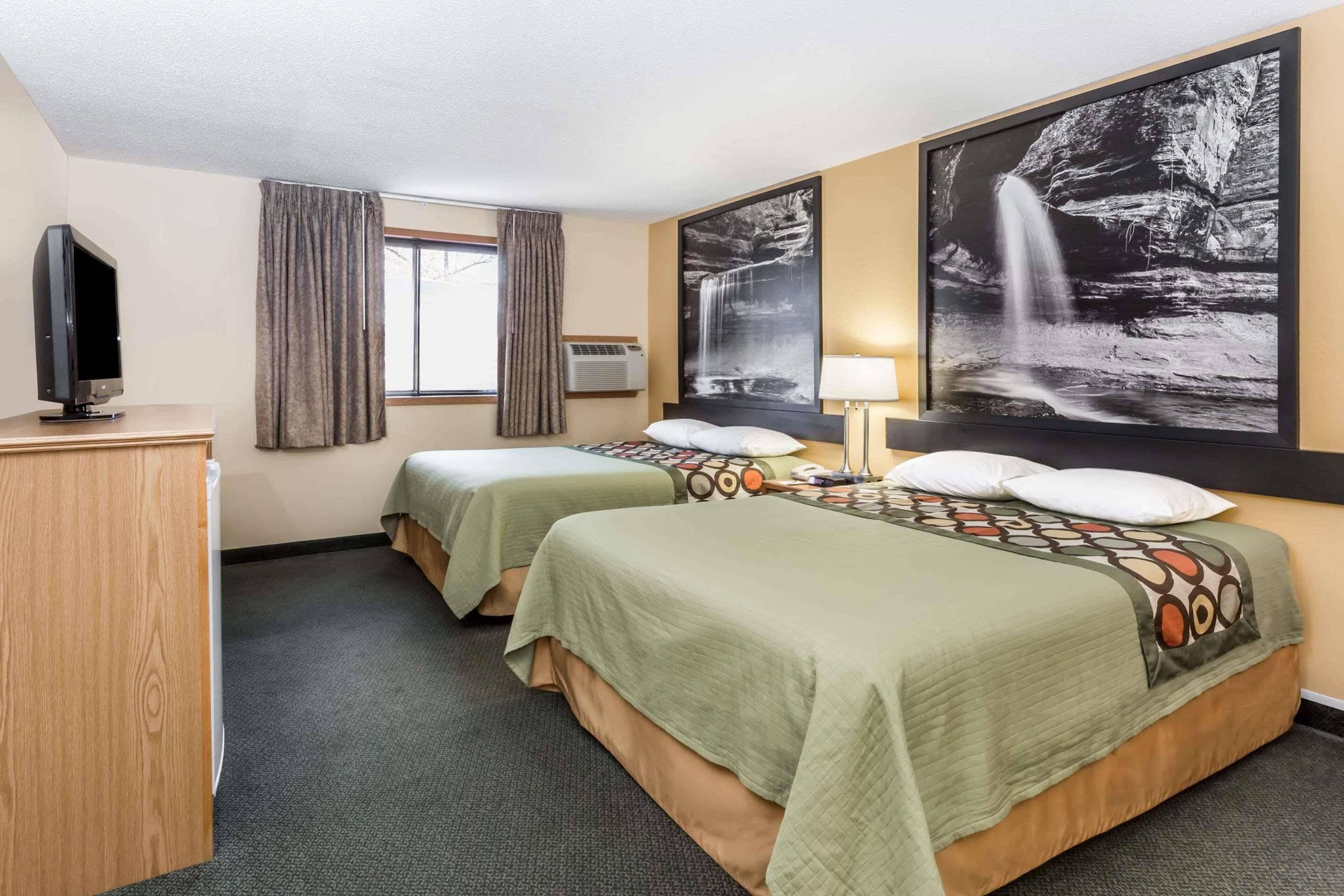 Hotel Super 8 By Wyndham Ottawa Starved Rock Exteriér fotografie